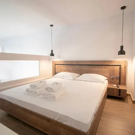 דירה Antigonidon Loft